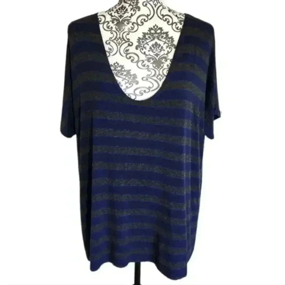 Hatch Collection Luxe Maternity Tee V Neck Soft Drapey Fabric Women's size Small - Picture 2 of 10